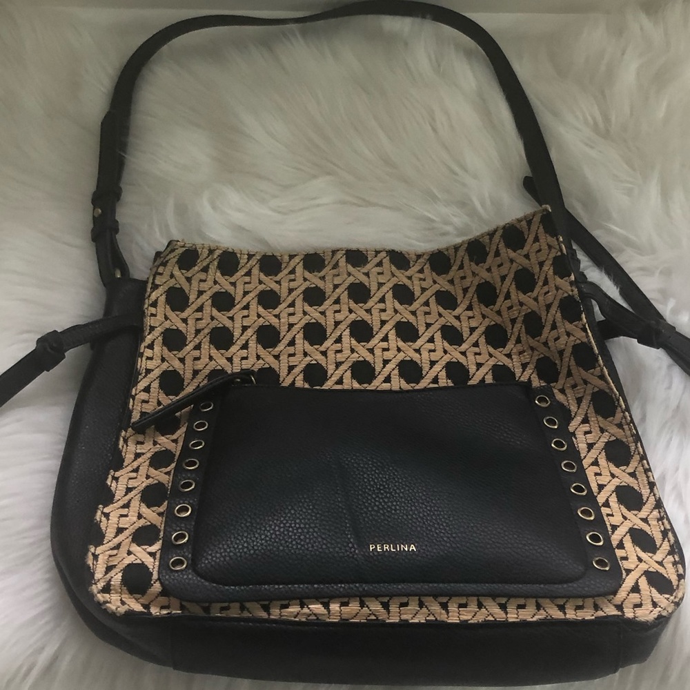 Perlina women leather bag used but in very good condition colour black